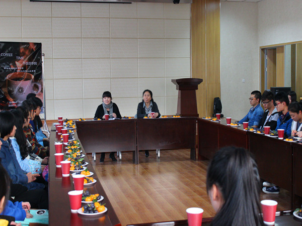 外语学院成功举办“院长COFFEE TIME”