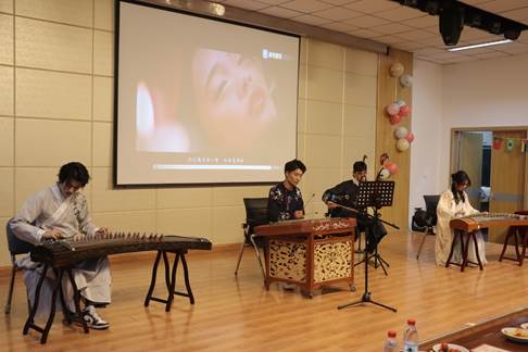 885CD81DAE33D7DD5D9C6A182CF8B111