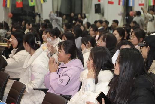 1B315501BBDDF94F194B90EAB4229BC4